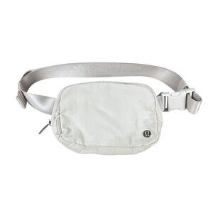 100% Authentic Lululemon Everywhere Belt Bag Fleece White Ivory OS